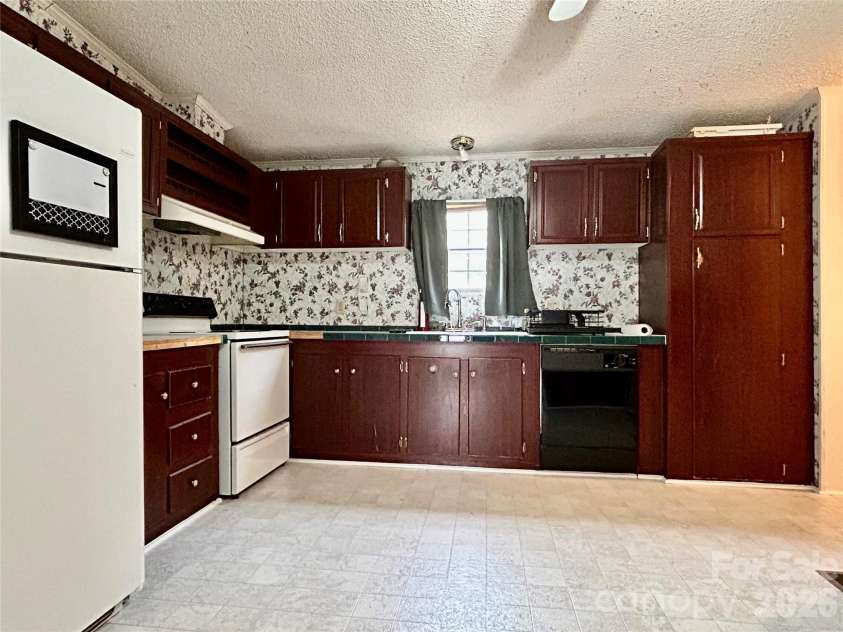 957 Osteen Road, York, SC 29745.  MLS# CAR4334643, YatesRealty ID 4636. 