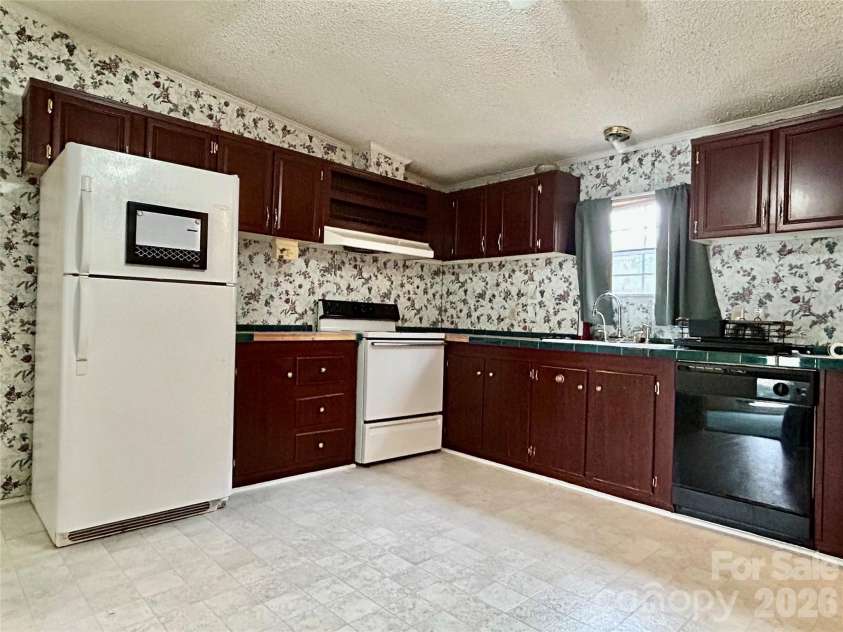 957 Osteen Road, York, SC 29745.  MLS# CAR4334643, YatesRealty ID 4636. 