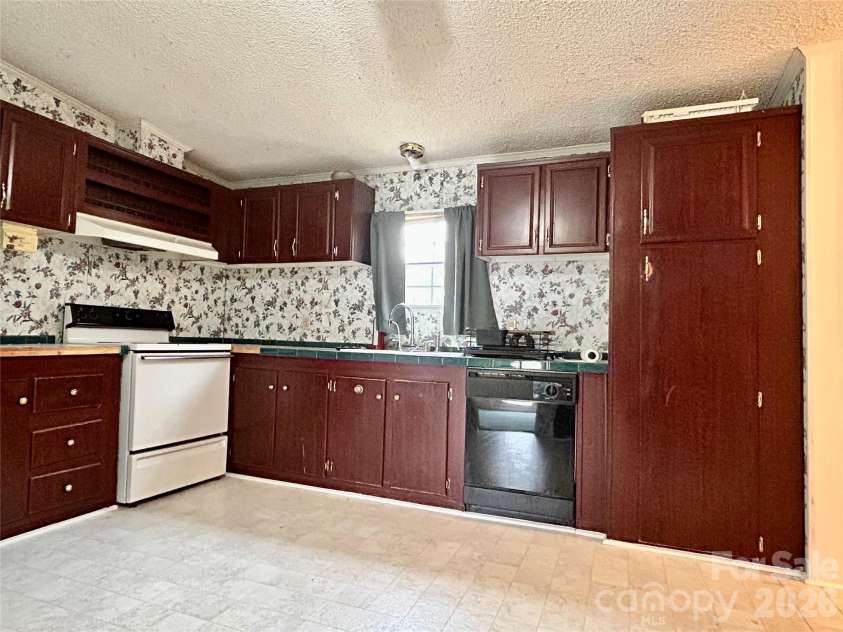 957 Osteen Road, York, SC 29745.  MLS# CAR4334643, YatesRealty ID 4636. 