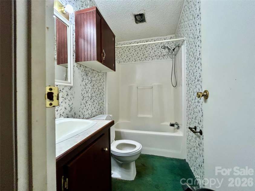 957 Osteen Road, York, SC 29745.  MLS# CAR4334643, YatesRealty ID 4636. 