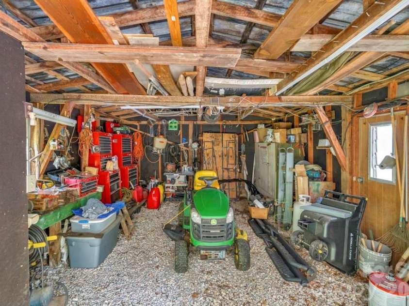 2850 Henson Creek Road, Newland, NC 28657.  MLS# CAR4417420, YatesRealty ID 46360. 