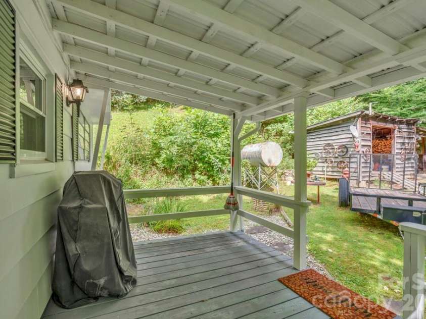2850 Henson Creek Road, Newland, NC 28657.  MLS# CAR4417420, YatesRealty ID 46360. 