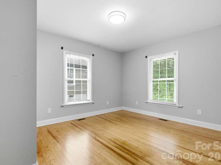 626 Green Street, Statesville, NC 28677.  MLS# CAR4417427, YatesRealty ID 46362. 