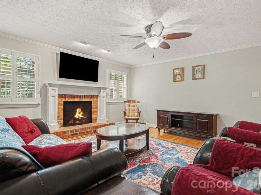 1204 Dumbarton Road, Gastonia, NC 28054.  MLS# CAR4417405, YatesRealty ID 46363. 