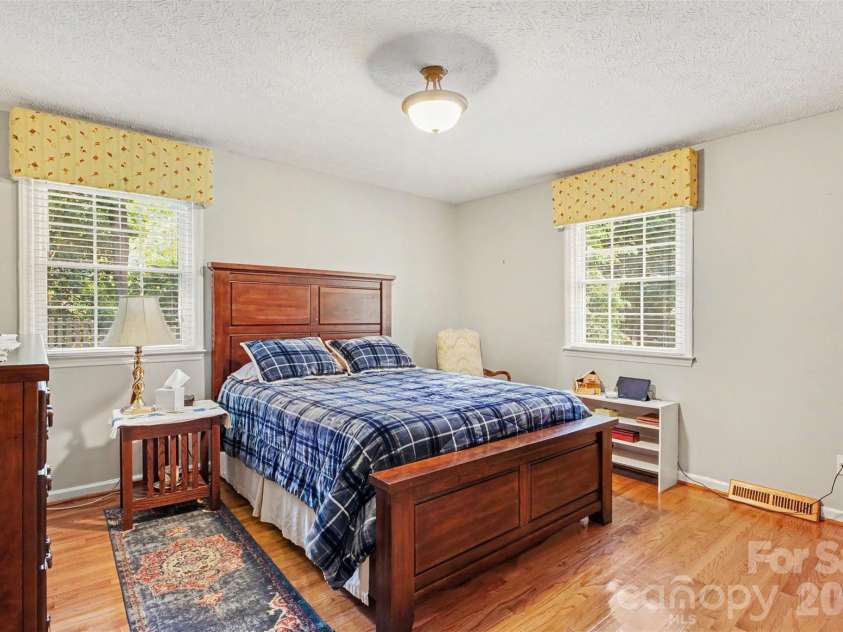 1204 Dumbarton Road, Gastonia, NC 28054.  MLS# CAR4417405, YatesRealty ID 46363. 
