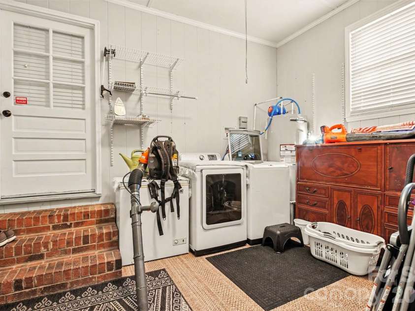1204 Dumbarton Road, Gastonia, NC 28054.  MLS# CAR4417405, YatesRealty ID 46363. 