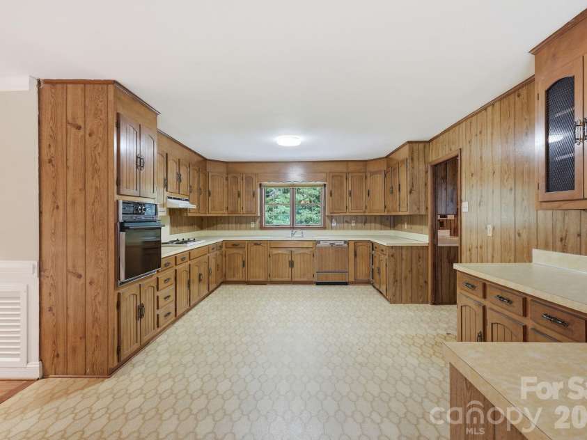 431 Costner School Road, Bessemer City, NC 28016.  MLS# CAR4416062, YatesRealty ID 46364. 