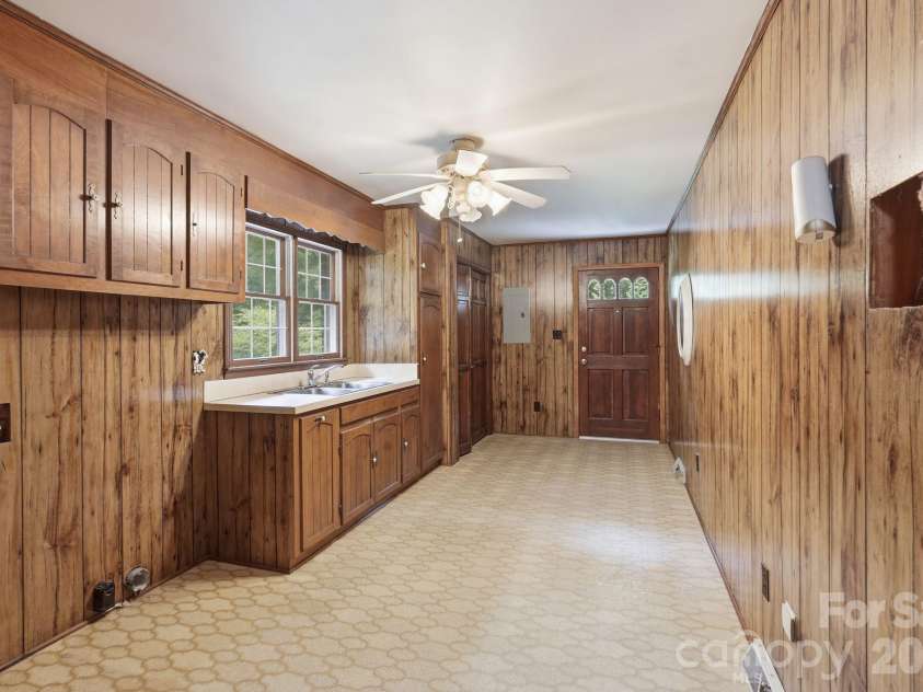 431 Costner School Road, Bessemer City, NC 28016.  MLS# CAR4416062, YatesRealty ID 46364. 