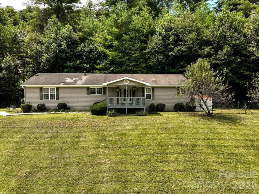 59 Trout Water Circle, Burnsville, NC 28714.  MLS# CAR4409802, YatesRealty ID 46365. 
