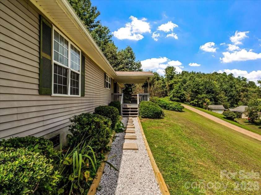 59 Trout Water Circle, Burnsville, NC 28714.  MLS# CAR4409802, YatesRealty ID 46365. 
