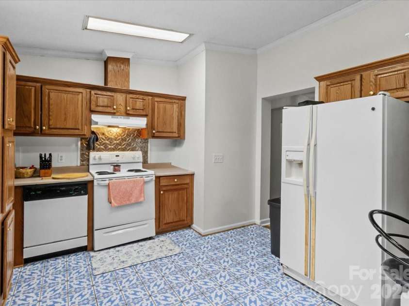 59 Trout Water Circle, Burnsville, NC 28714.  MLS# CAR4409802, YatesRealty ID 46365. 