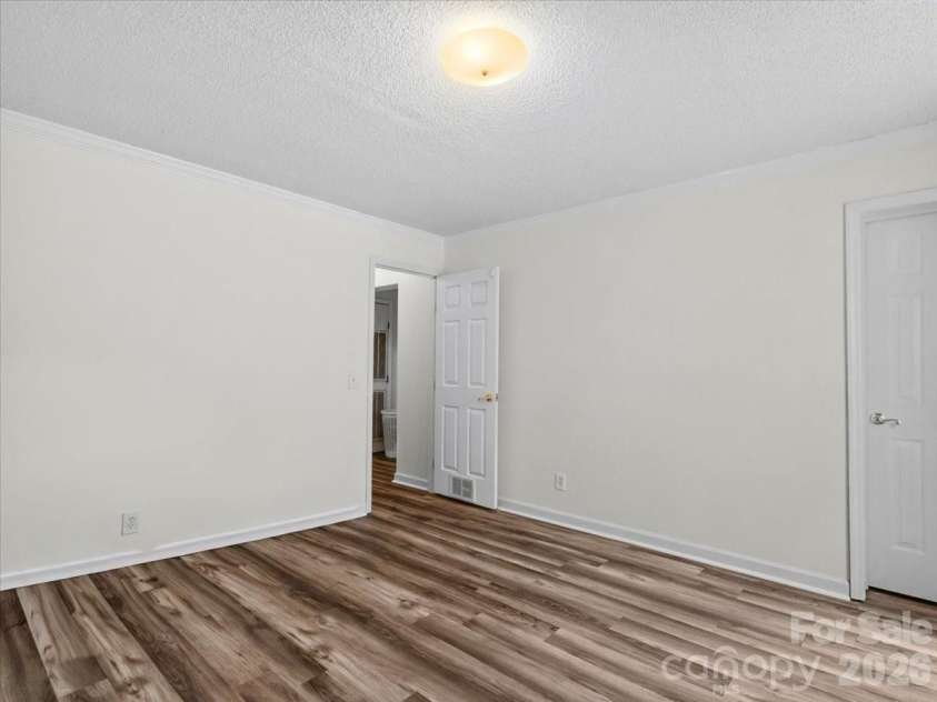 59 Trout Water Circle, Burnsville, NC 28714.  MLS# CAR4409802, YatesRealty ID 46365. 