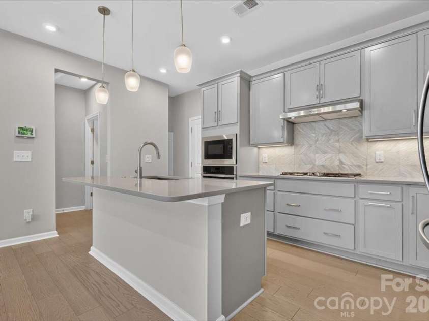5940 Mantle Way, Kannapolis, NC 28081.  MLS# CAR4385702, YatesRealty ID 46366. 