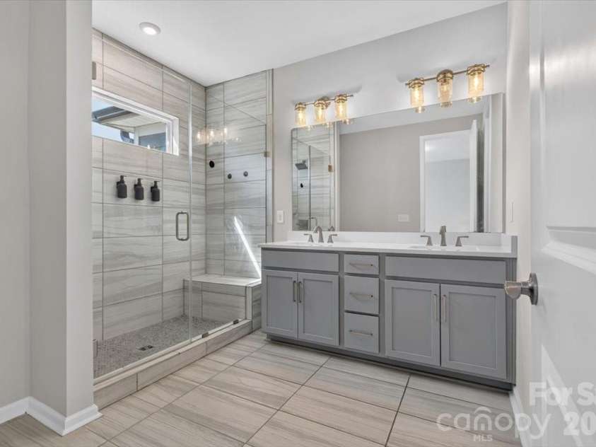 5940 Mantle Way, Kannapolis, NC 28081.  MLS# CAR4385702, YatesRealty ID 46366. 