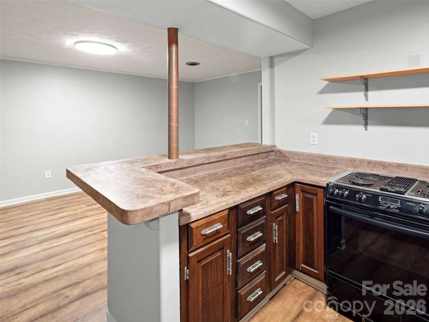 36 Auburndale Drive, Asheville, NC 28806.  MLS# CAR4353814, YatesRealty ID 4637. 