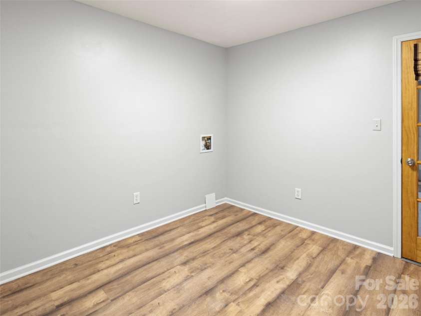 36 Auburndale Drive, Asheville, NC 28806.  MLS# CAR4353814, YatesRealty ID 4637. 