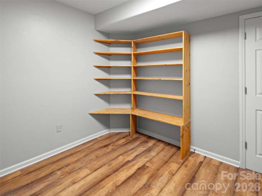 36 Auburndale Drive, Asheville, NC 28806.  MLS# CAR4353814, YatesRealty ID 4637. 