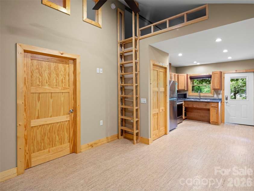 36 Auburndale Drive, Asheville, NC 28806.  MLS# CAR4353814, YatesRealty ID 4637. 
