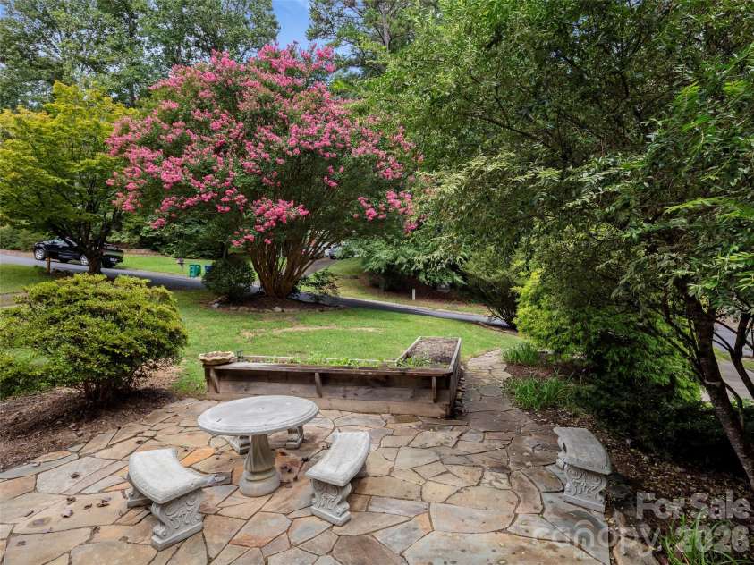 36 Auburndale Drive, Asheville, NC 28806.  MLS# CAR4353814, YatesRealty ID 4637. 