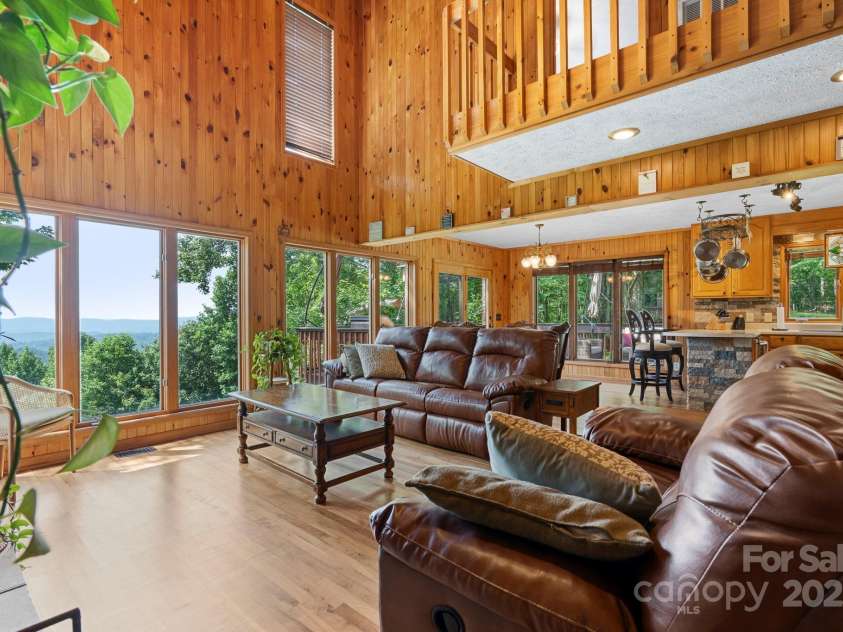 4415 Laurel Ridge Drive, Lenoir, NC 28645.  MLS# CAR4290774, YatesRealty ID 4637. 