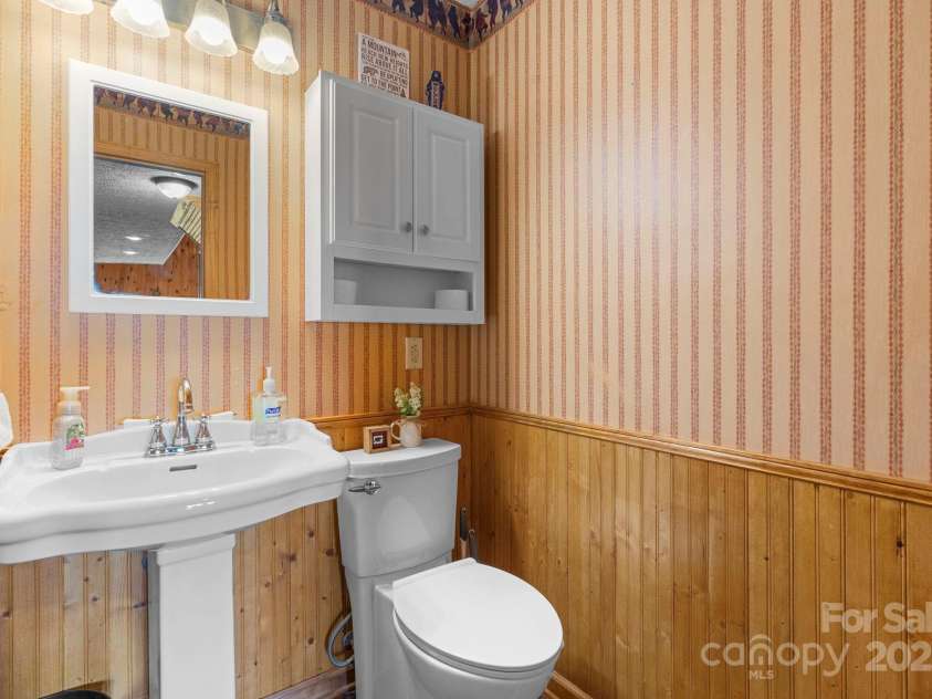 4415 Laurel Ridge Drive, Lenoir, NC 28645.  MLS# CAR4290774, YatesRealty ID 4637. 