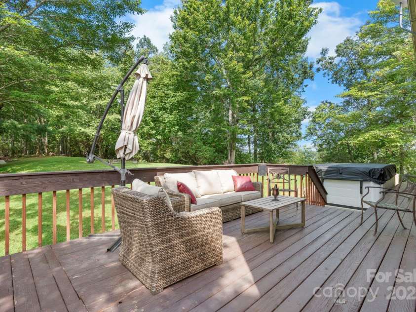 4415 Laurel Ridge Drive, Lenoir, NC 28645.  MLS# CAR4290774, YatesRealty ID 4637. 