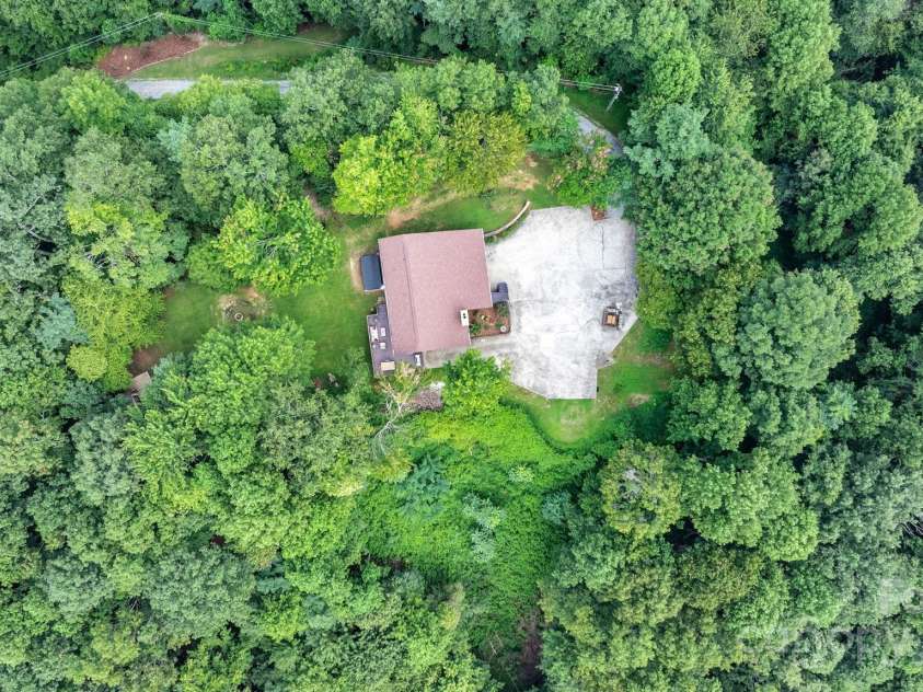 4415 Laurel Ridge Drive, Lenoir, NC 28645.  MLS# CAR4290774, YatesRealty ID 4637. 