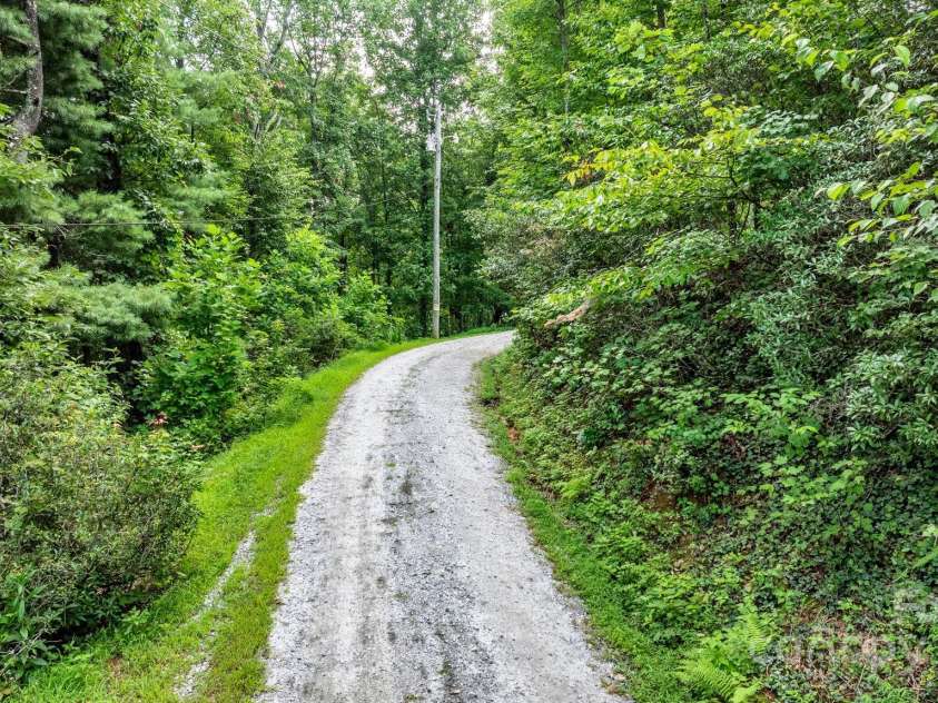 4415 Laurel Ridge Drive, Lenoir, NC 28645.  MLS# CAR4290774, YatesRealty ID 4637. 