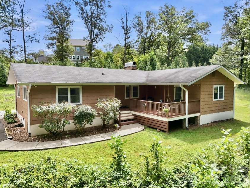 260 Justice Ridge Road, Candler, NC 28715.  MLS# CAR4417370, YatesRealty ID 46371. 