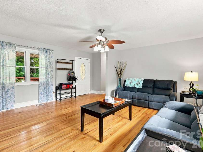 260 Justice Ridge Road, Candler, NC 28715.  MLS# CAR4417370, YatesRealty ID 46371. 