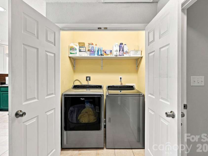 260 Justice Ridge Road, Candler, NC 28715.  MLS# CAR4417370, YatesRealty ID 46371. 
