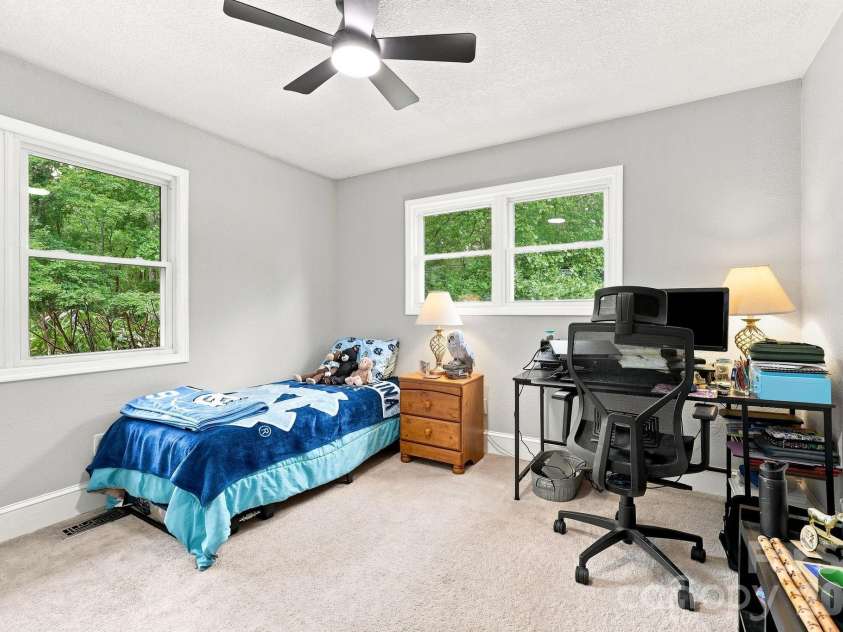 260 Justice Ridge Road, Candler, NC 28715.  MLS# CAR4417370, YatesRealty ID 46371. 