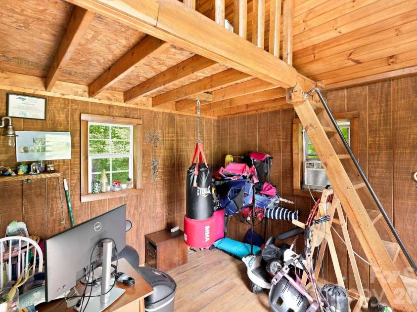 260 Justice Ridge Road, Candler, NC 28715.  MLS# CAR4417370, YatesRealty ID 46371. 