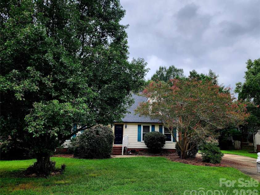 13505 O Toole Drive, Matthews, NC 28105.  MLS# CAR4417408, YatesRealty ID 46372. 