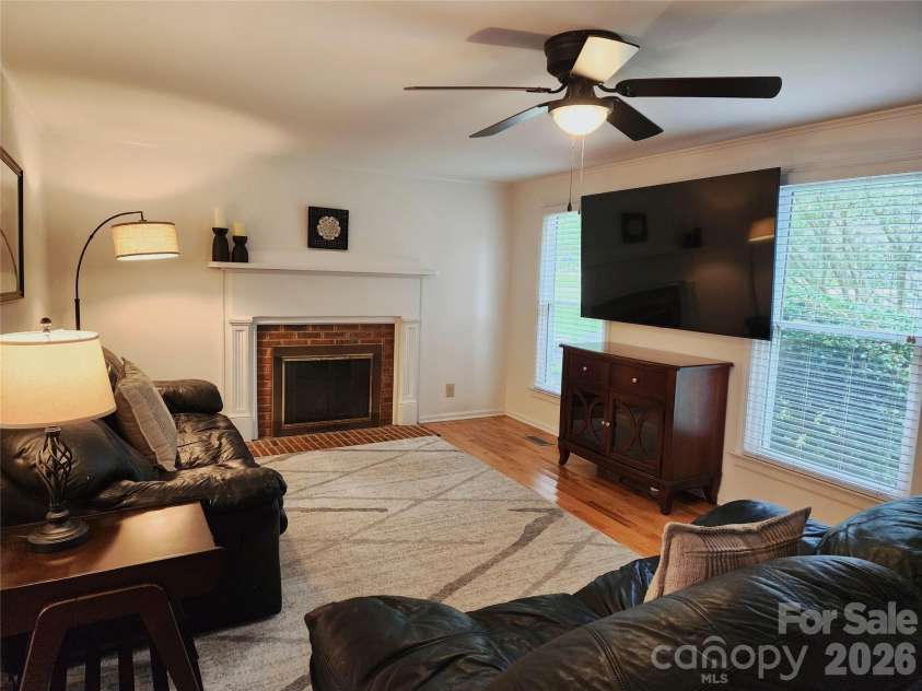 13505 O Toole Drive, Matthews, NC 28105.  MLS# CAR4417408, YatesRealty ID 46372. 