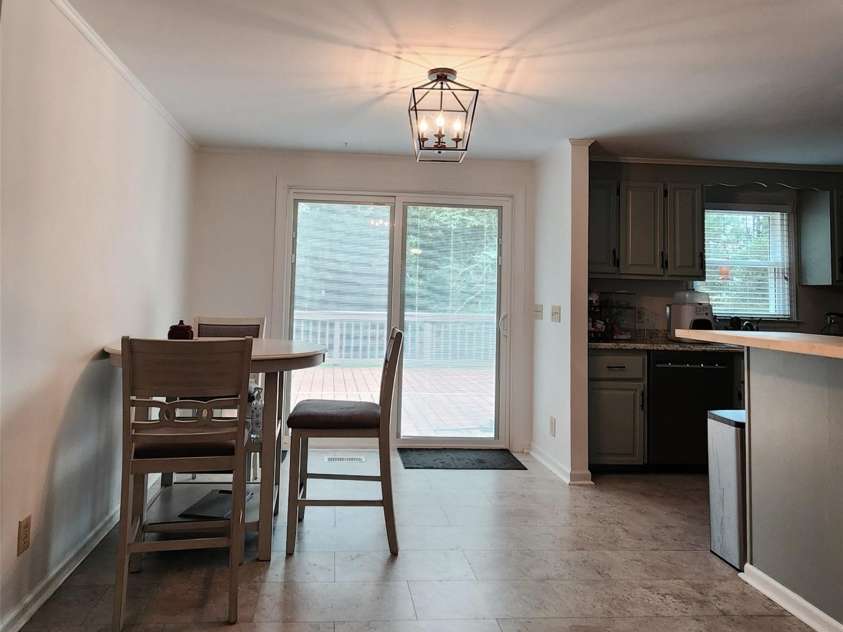 13505 O Toole Drive, Matthews, NC 28105.  MLS# CAR4417408, YatesRealty ID 46372. 
