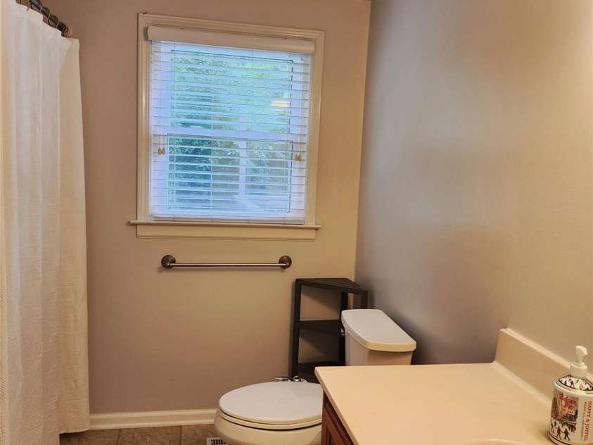 13505 O Toole Drive, Matthews, NC 28105.  MLS# CAR4417408, YatesRealty ID 46372. 