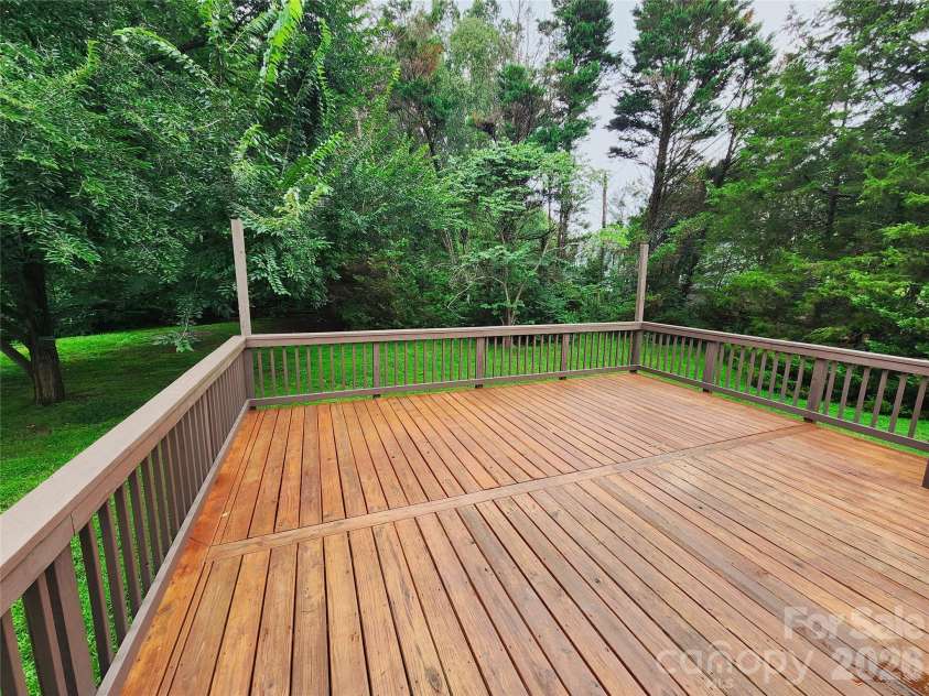 13505 O Toole Drive, Matthews, NC 28105.  MLS# CAR4417408, YatesRealty ID 46372. 