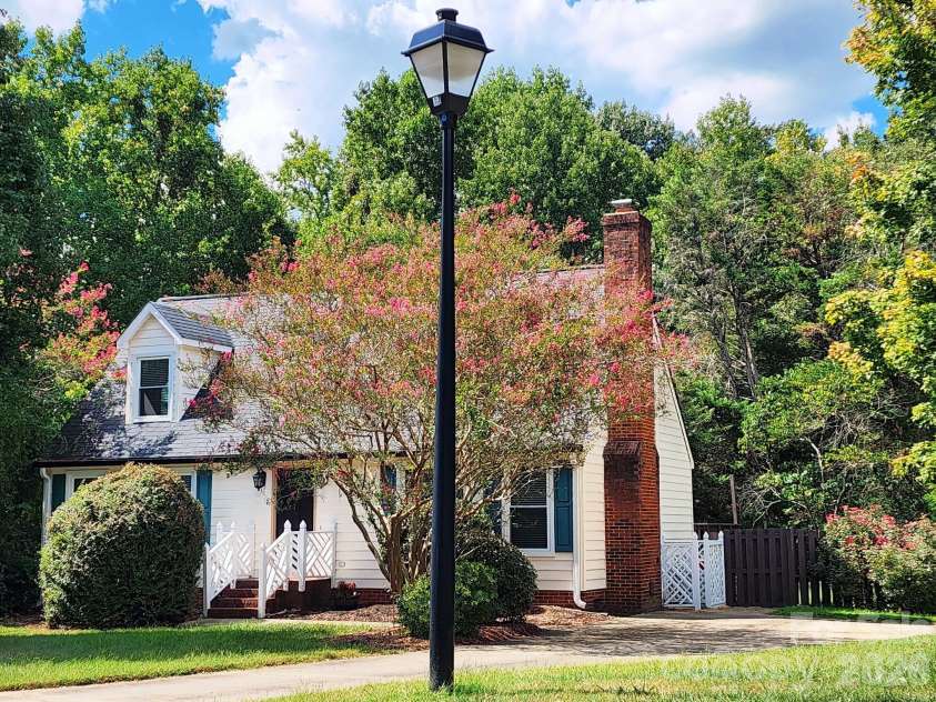 13505 O Toole Drive, Matthews, NC 28105.  MLS# CAR4417408, YatesRealty ID 46372. 