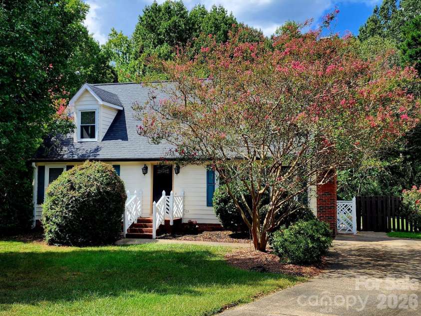13505 O Toole Drive, Matthews, NC 28105.  MLS# CAR4417408, YatesRealty ID 46372. 