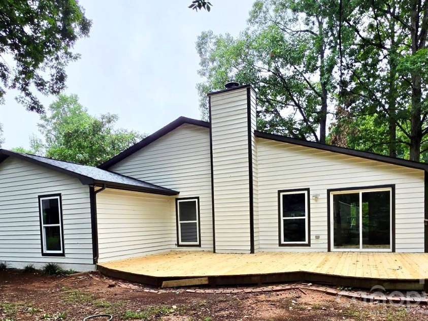 7424 Lawyers Station Drive, Mint Hill, NC 28227.  MLS# CAR4417385, YatesRealty ID 46373. 