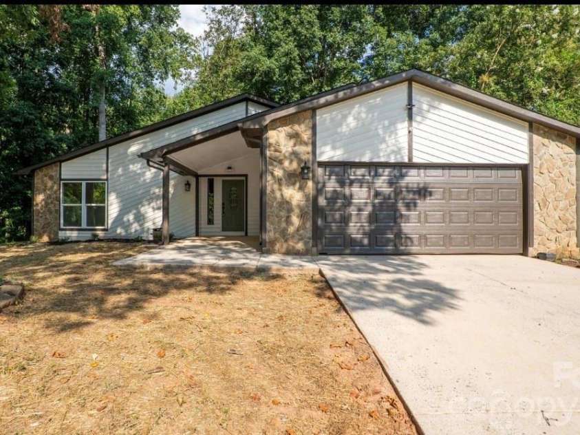 7424 Lawyers Station Drive, Mint Hill, NC 28227.  MLS# CAR4417385, YatesRealty ID 46373. 