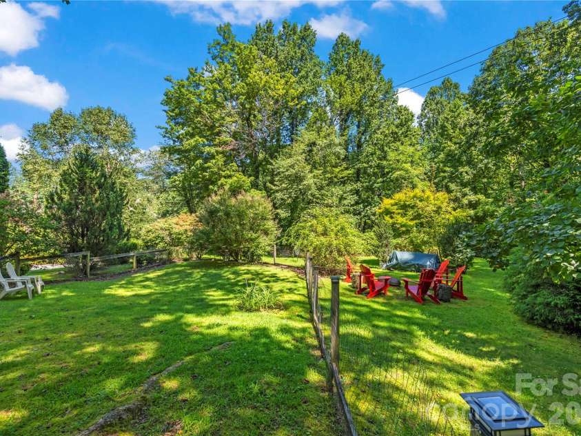 520 Esseola Street, Saluda, NC 28773.  MLS# CAR4416006, YatesRealty ID 46375. 