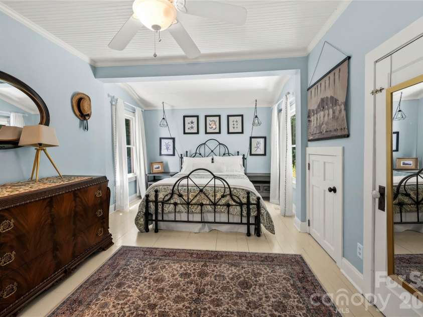 520 Esseola Street, Saluda, NC 28773.  MLS# CAR4416006, YatesRealty ID 46375. 