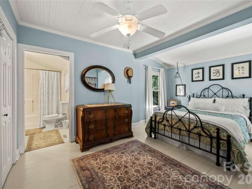 520 Esseola Street, Saluda, NC 28773.  MLS# CAR4416006, YatesRealty ID 46375. 