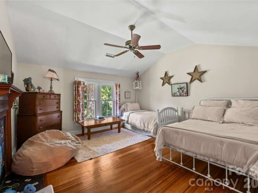 520 Esseola Street, Saluda, NC 28773.  MLS# CAR4416006, YatesRealty ID 46375. 