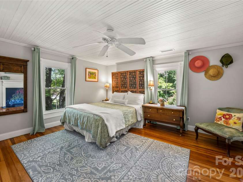 520 Esseola Street, Saluda, NC 28773.  MLS# CAR4416006, YatesRealty ID 46375. 