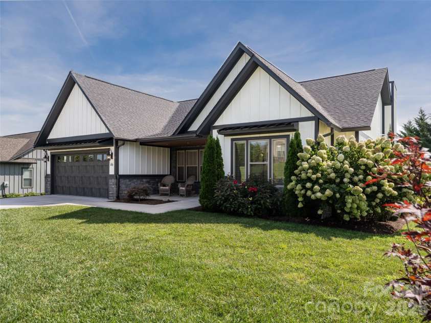 46 Solomia Drive, Mills River, NC 28759.  MLS# CAR4416793, YatesRealty ID 46376. 