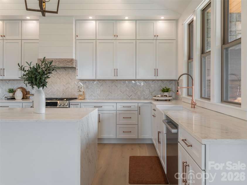 46 Solomia Drive, Mills River, NC 28759.  MLS# CAR4416793, YatesRealty ID 46376. 