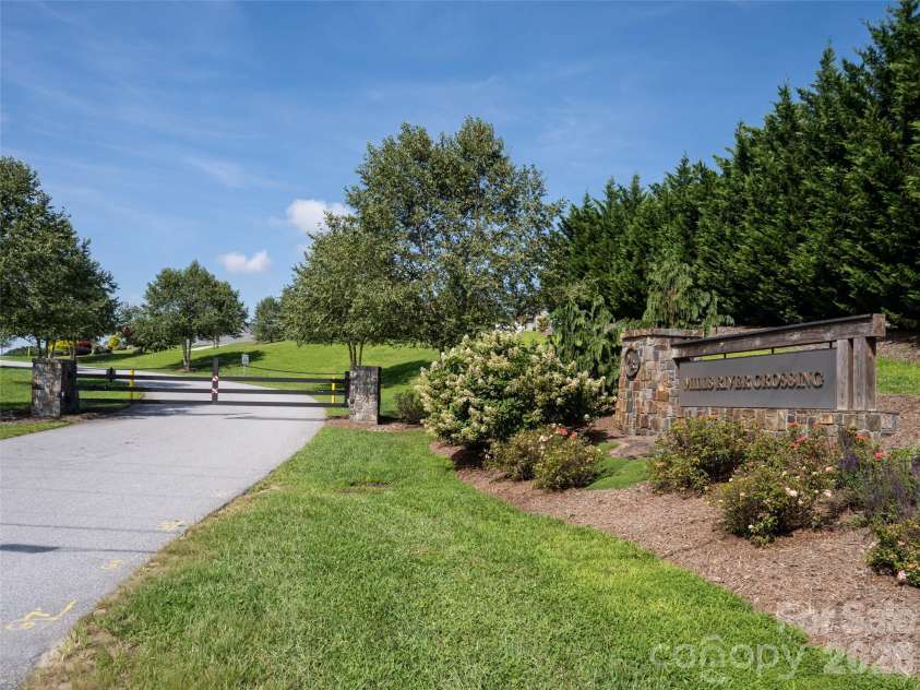 46 Solomia Drive, Mills River, NC 28759.  MLS# CAR4416793, YatesRealty ID 46376. 